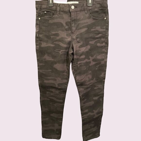 Social Standards by Sanctuary Grey and Black Camo Pants - Picture 1 of 7
